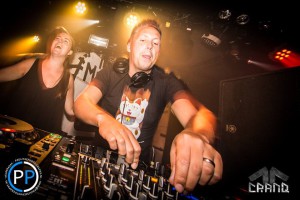 D-Hunter and Dryade